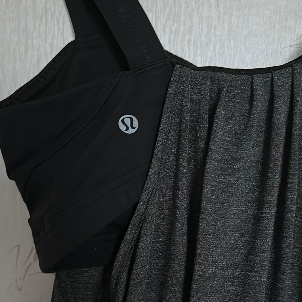 Lululemon Black and Gray Sleeveless Top - Picture 3 of 7